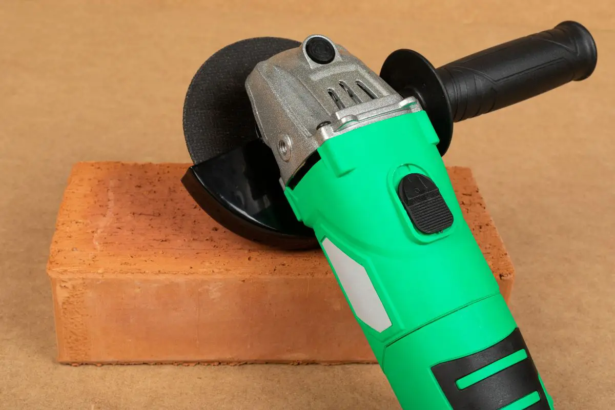 cut-off-tool-vs-angle-grinder-which-is-right-for-you